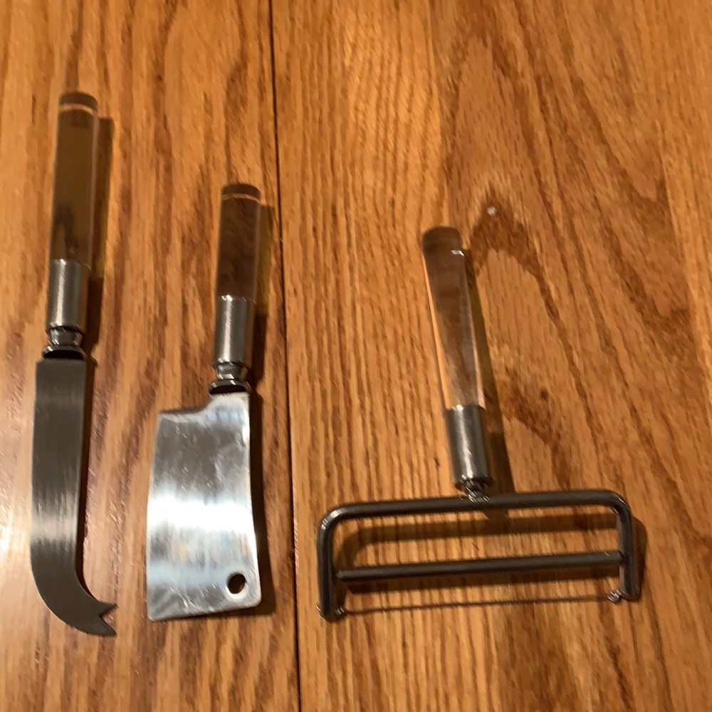 Frontier Forge Cheese Serving Set—Lucite Handles - Picture 7 of 7
